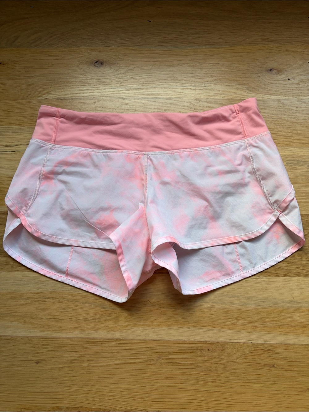Lululemon Women’s Pink Tie-Dye Performance Shorts size 6